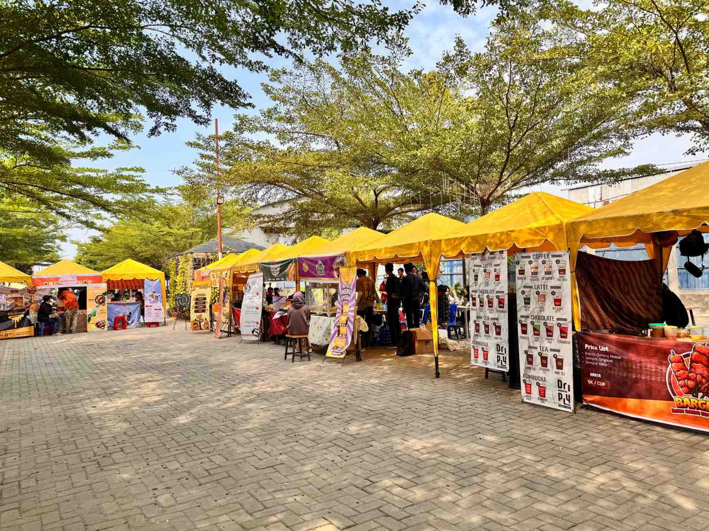 Bazar Kewirausahaan Kalaalaya Season 3: Tradisi dalam Inovasi Sukses Digelar di Universitas Potensi Utama